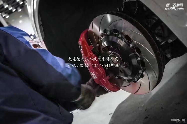 奧迪A3前輪剎車升級(jí)原裝Ap8530大四活塞，搭配355分體碟套裝完工
