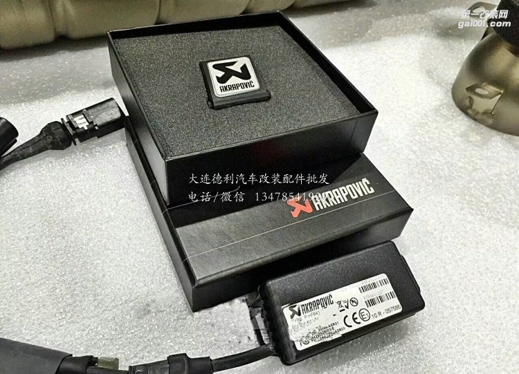 奧迪R8改裝天蝎鈦合金排氣