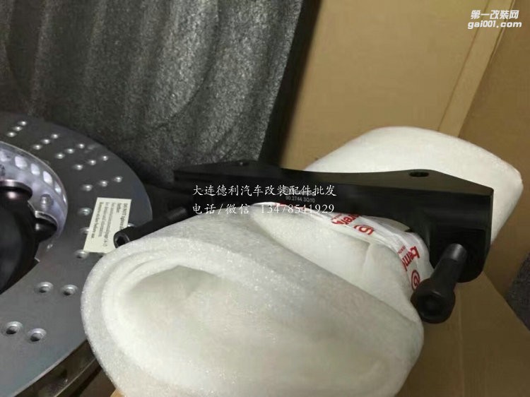奧迪SQ5改裝意大利競(jìng)技版brembo GT 剎車性能超強(qiáng)