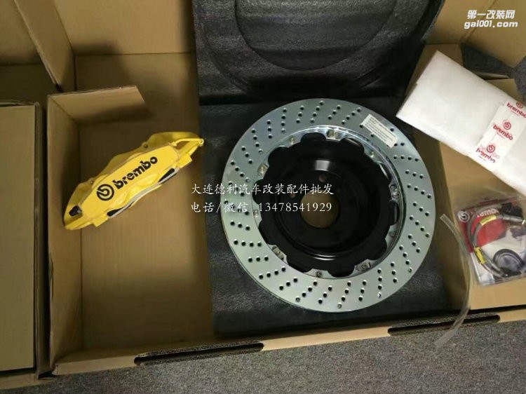 奧迪SQ5改裝意大利競(jìng)技版brembo GT 剎車性能超強(qiáng)