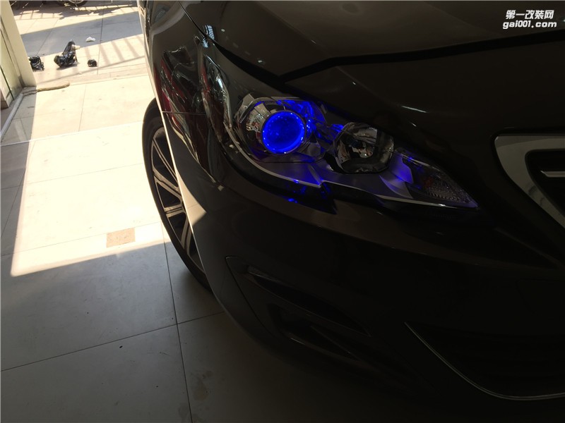 上海標(biāo)志408車燈升級(jí) 海拉5透鏡 歐司朗氙氣燈 藍(lán)色惡魔眼