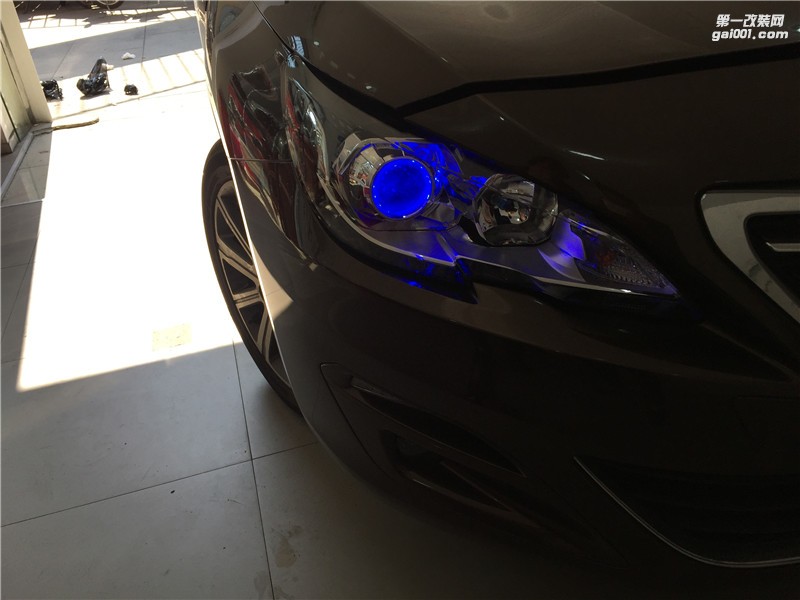 上海标志408车灯升级 海拉5透镜 欧司朗氙气灯 蓝色恶魔眼