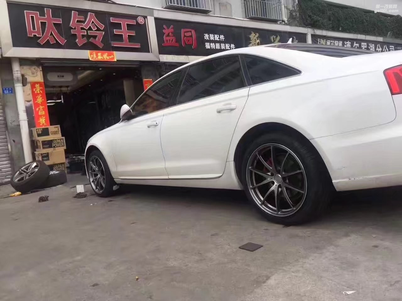 奧迪， 裝 RAYS.  G25   19寸 完工！