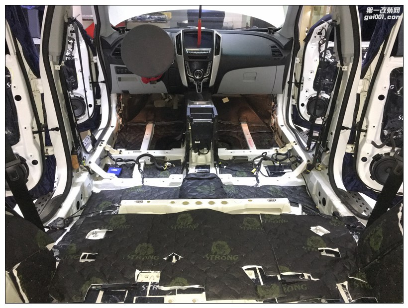 昆明汽車隔音降噪,納智捷大7全車獅龍頂級隔音降噪施工！