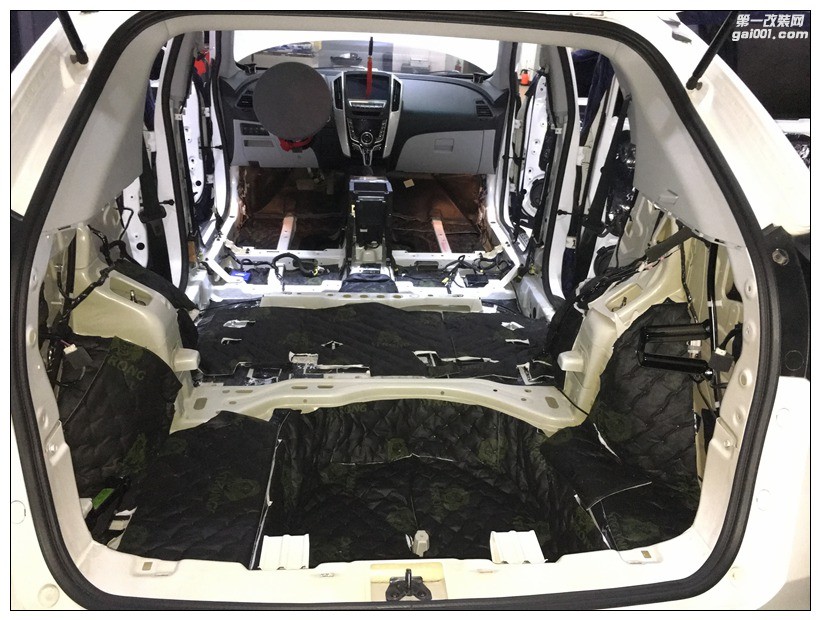 昆明汽車隔音降噪,納智捷大7全車獅龍頂級隔音降噪施工！