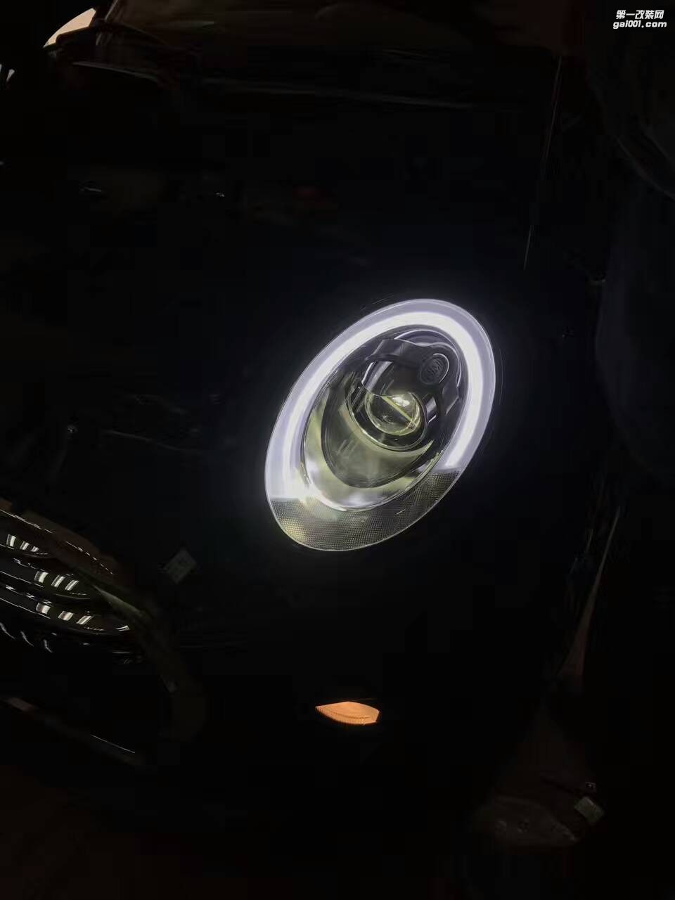 寶馬MINI升級(jí)高配大燈總成