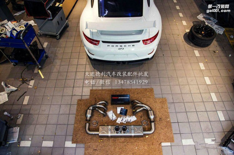 保時(shí)捷991 GT3升級(jí)AK天蝎運(yùn)動(dòng)排氣