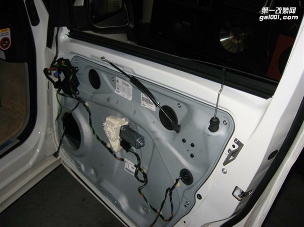 濰坊汽車音響改裝 濰坊奔馳A180汽車音響改裝升級(jí)
