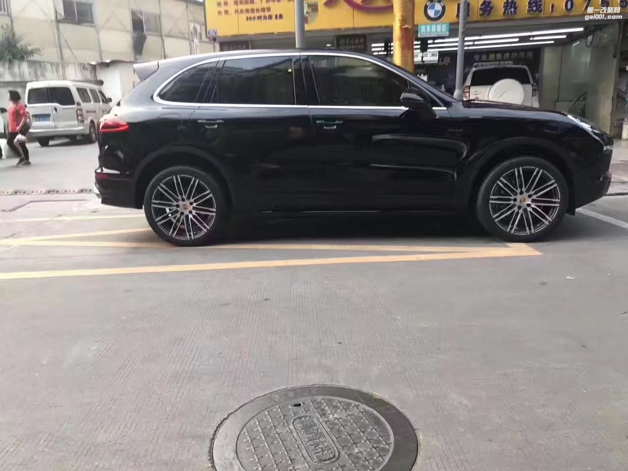 保時捷 ,換 原裝 21寸 鍛造!