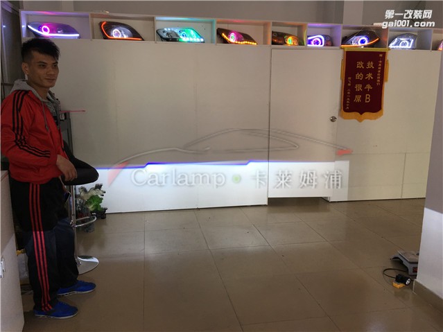 廣州本田飛度 11-13款改燈，車燈改裝升級(jí)：卡萊姆浦美標(biāo)Q5雙光透鏡+氙氣大燈套餐+白天使+雙色LED導(dǎo)光日行燈