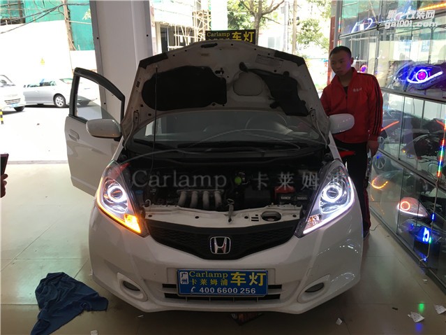 廣州本田飛度 11-13款改燈，車燈改裝升級(jí)：卡萊姆浦美標(biāo)Q5雙光透鏡+氙氣大燈套餐+白天使+雙色LED導(dǎo)光日行燈