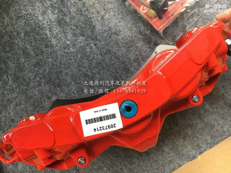 保時(shí)捷macan 2.0T改裝前brembo GT6剎車套裝