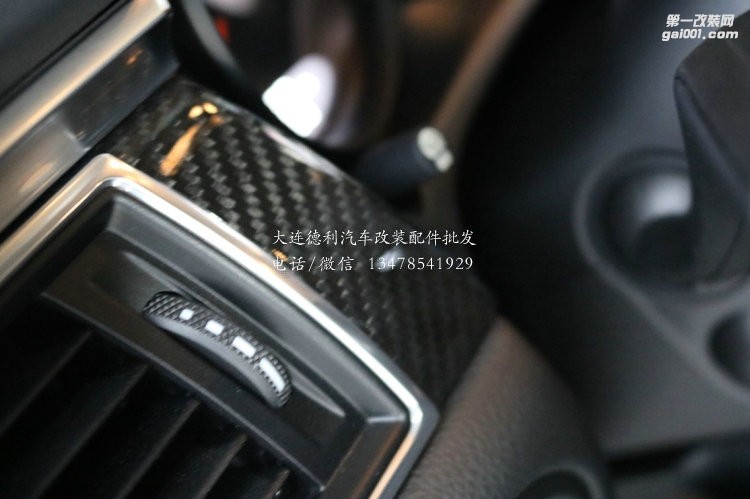 保時捷macan vst碳纖維內(nèi)飾，門板碳纖內(nèi)飾
