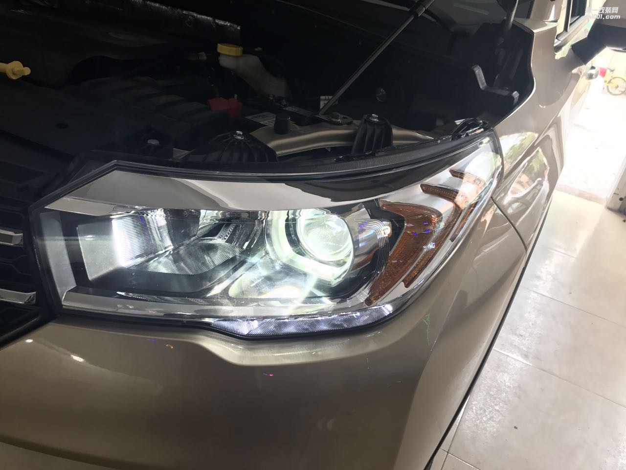 廣州傳祺GS4 改燈，車燈改裝升級：小糸原裝歐標Q5雙光透鏡＋歐司朗豪華氙氣燈套裝