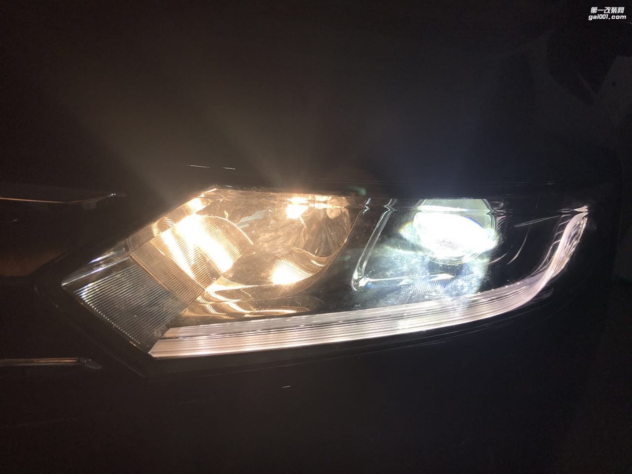 广州 本田XR-V 改灯，车灯改装升级：卡莱姆浦欧标Q5双光透镜＋汉雷氙气大灯＋澳兹姆安定器