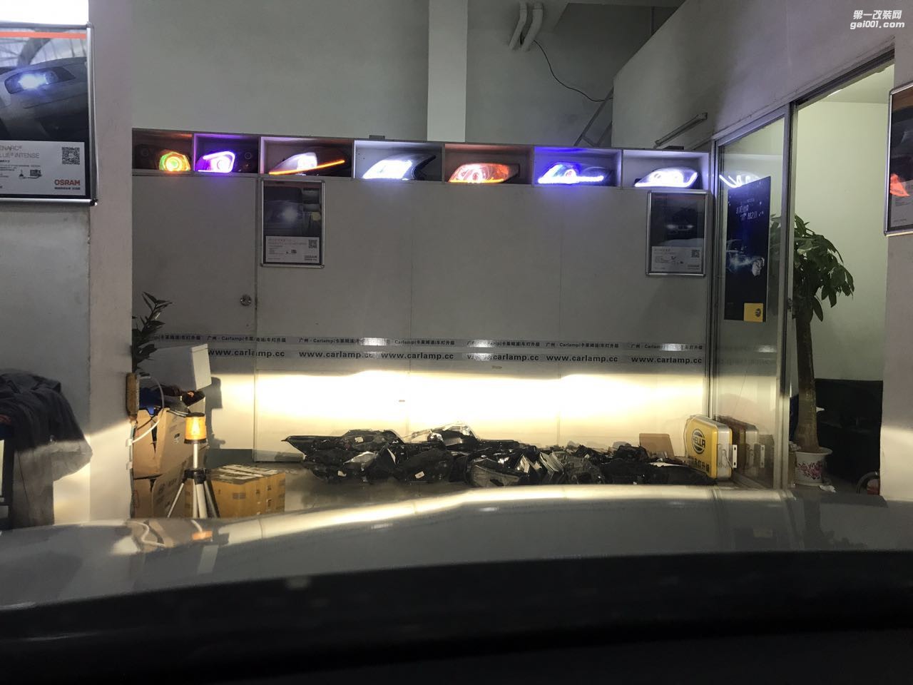 廣州 標(biāo)致408 改燈，車燈改裝升級：卡萊姆浦海拉5雙光透鏡＋進(jìn)口飛利浦氙氣燈＋歐司朗安定器