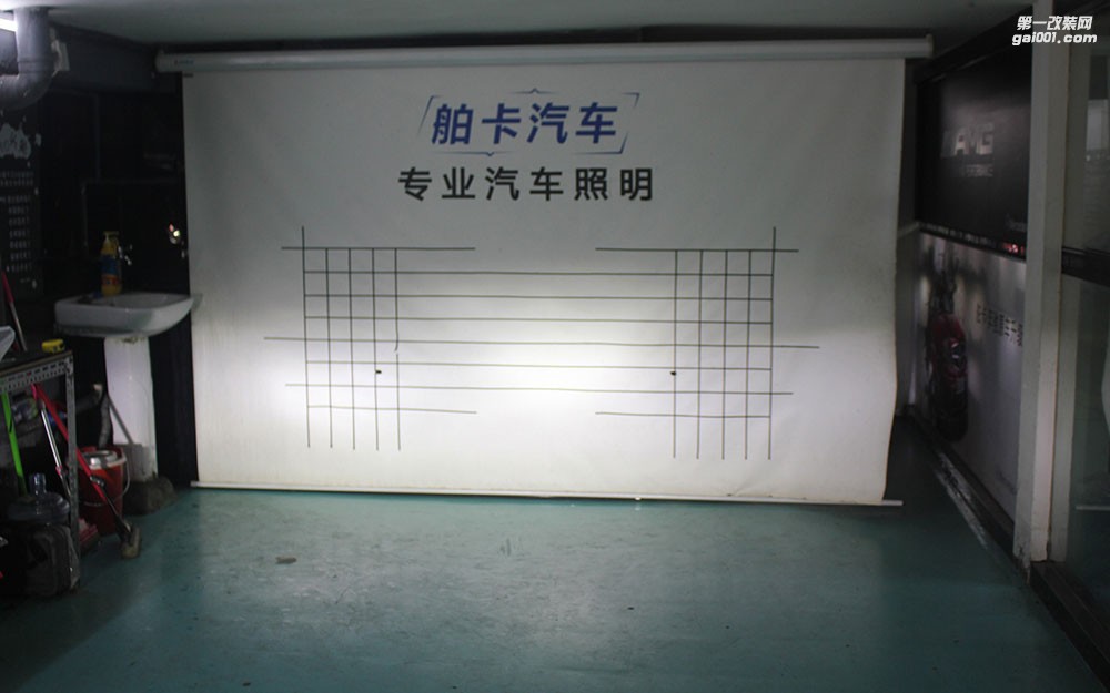 奔奔大燈升級定制海拉5透鏡、澳茲姆安定器、歐司朗cbi燈泡效果
