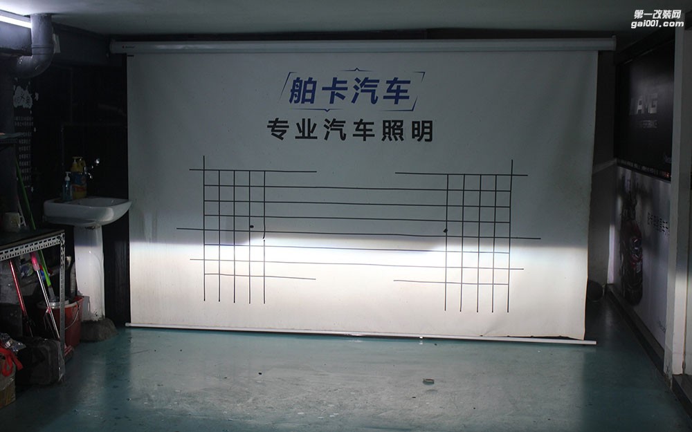 奔奔大燈升級定制海拉5透鏡、澳茲姆安定器、歐司朗cbi燈泡效果