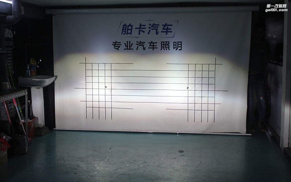 奔奔大燈升級定制海拉5透鏡、澳茲姆安定器、歐司朗cbi燈泡效果