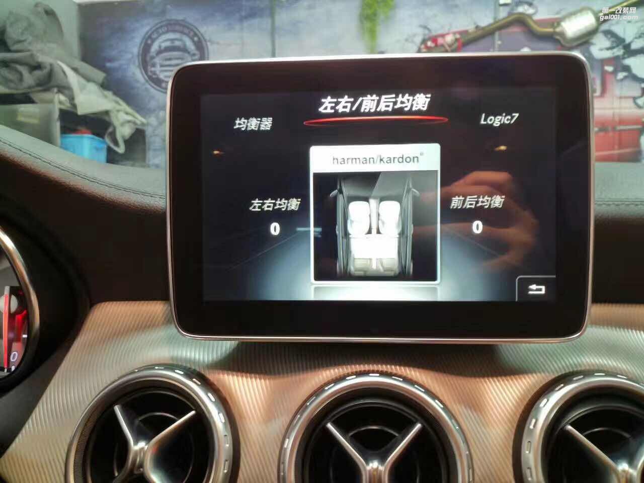奔馳GLA200，整套哈曼卡頓音響套裝 舒適進(jìn)入 刷carplay