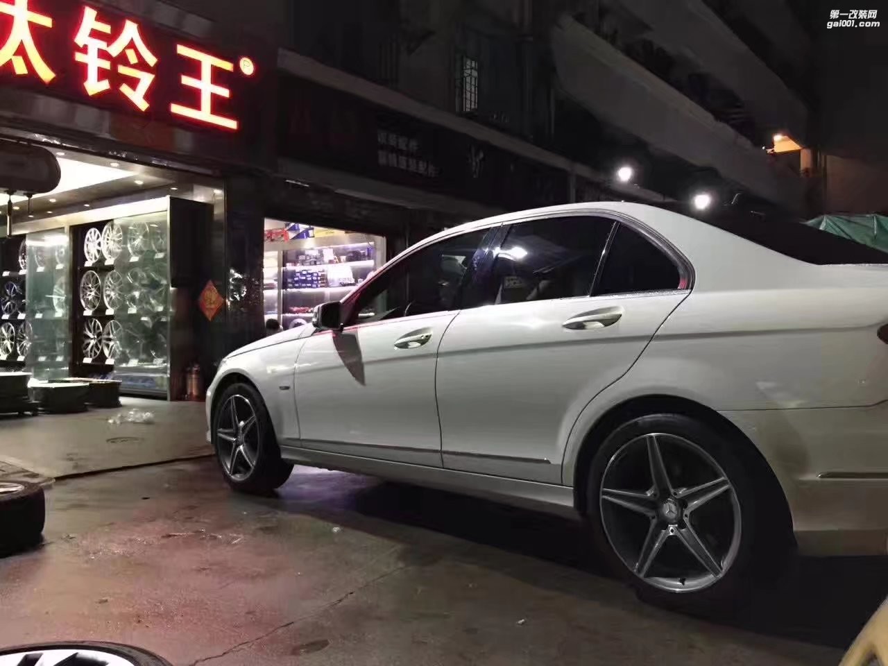 奔馳，換 原裝 18寸 AMG 完工！
