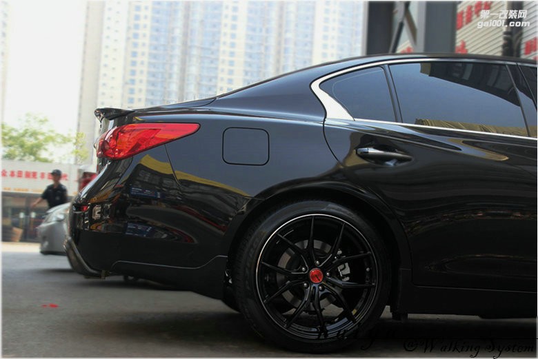 海亞：英菲尼迪Q50 升級(jí) RAYS 57FXX 19寸輕量化輪轂