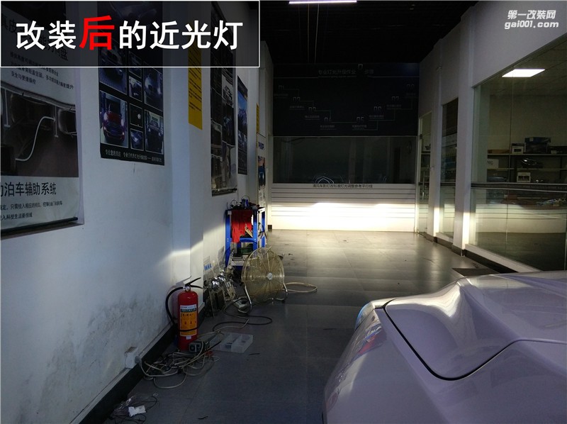 雪佛蘭邁銳寶改大燈 升級(jí)海拉五透鏡 惡魔眼改裝——中山清風(fēng)車(chē)影燈改