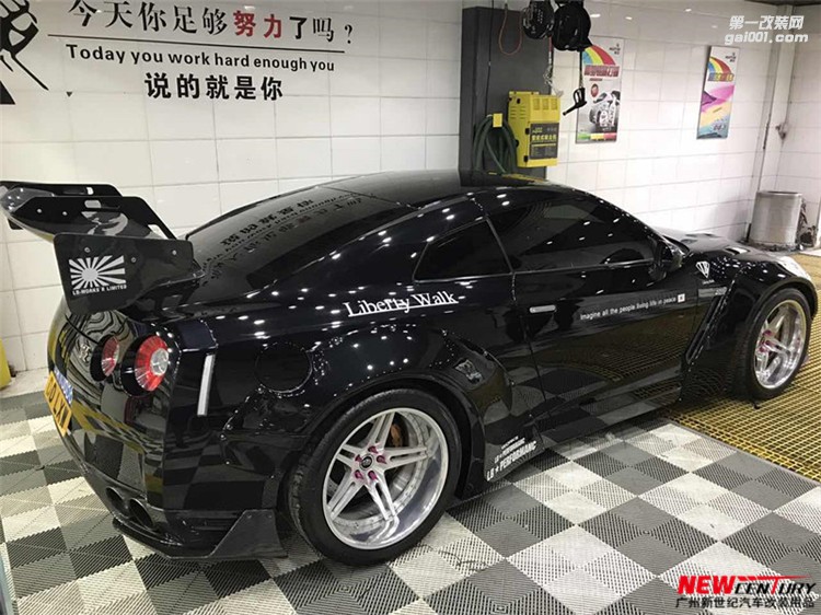 日產(chǎn)GTR改裝LB寬體尾翼 葉子板碳纖維后唇大包圍套件