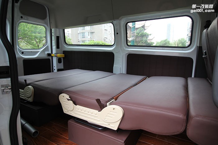 【银丰出品】福特全顺改装房车，实用简单舒适！