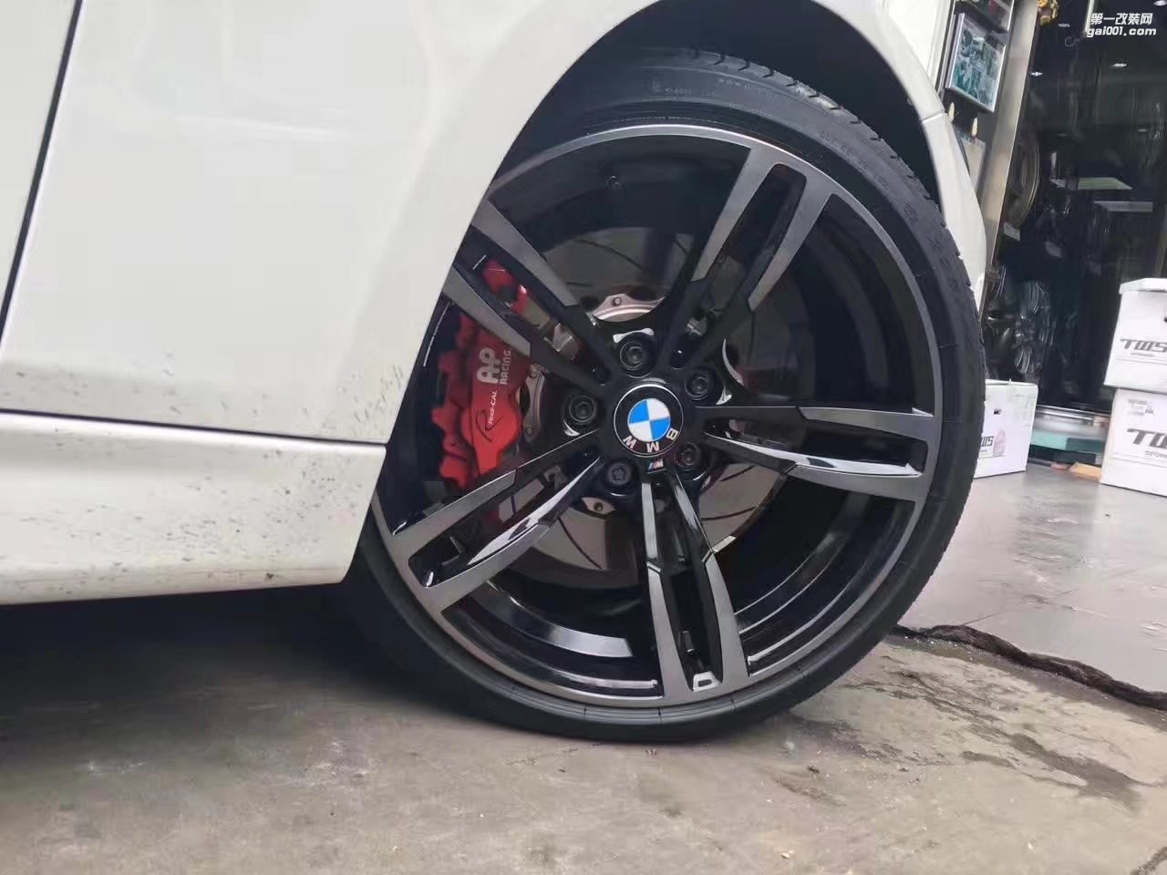 寶馬，換 M4 全新 19寸 完工！