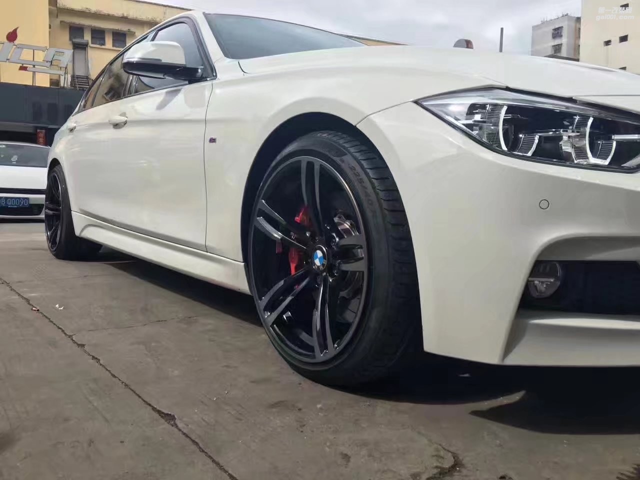 寶馬，換 M4 全新 19寸 完工！