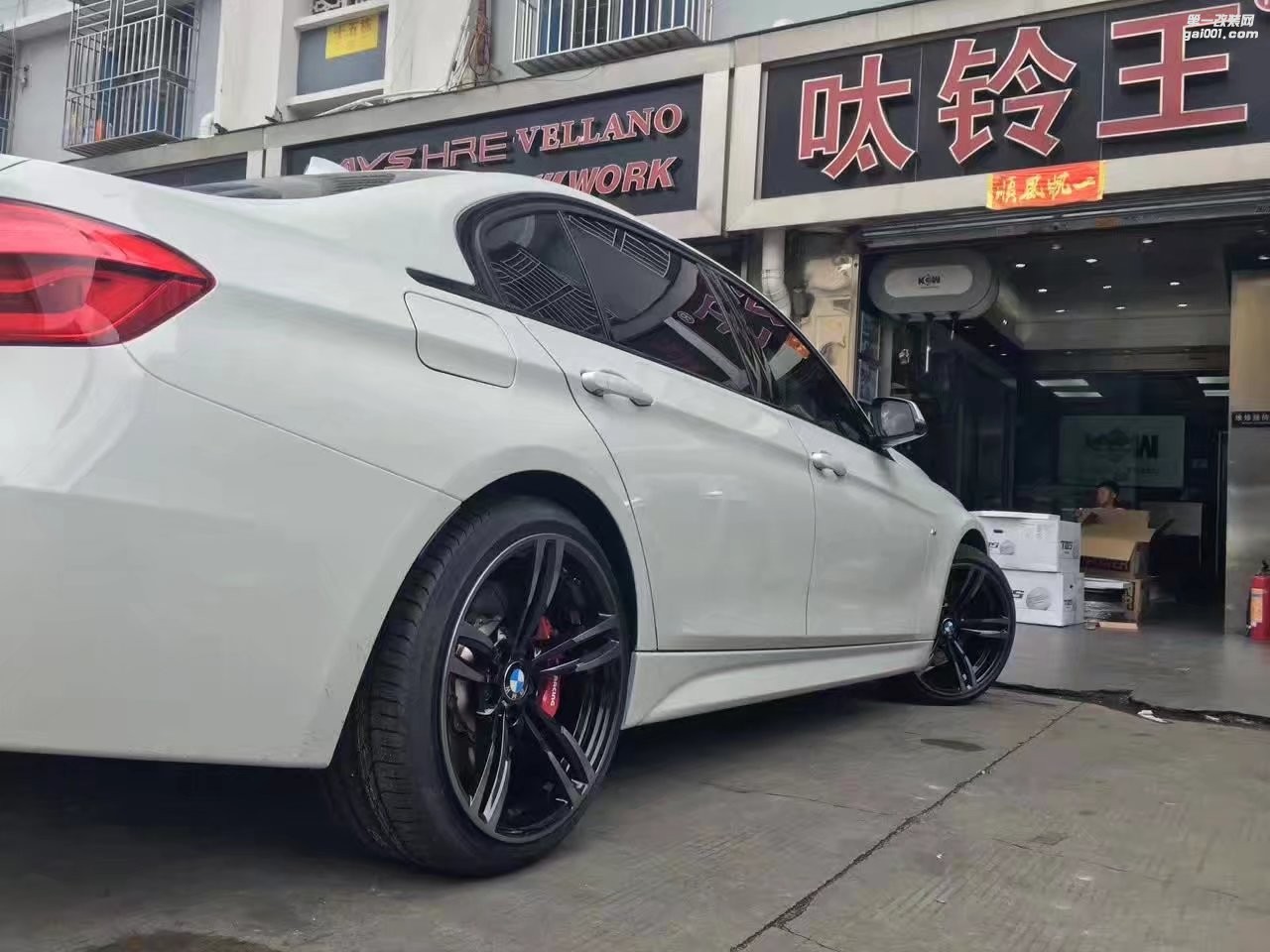 寶馬，換 M4 全新 19寸 完工！