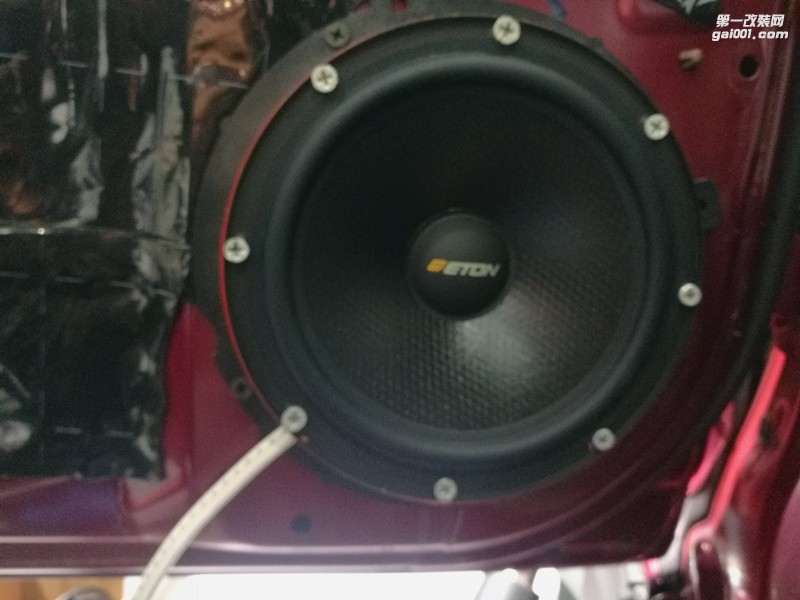 臨沂鈴木雨燕醇聲典汽車音響升級德國伊頓ETON汽車音響