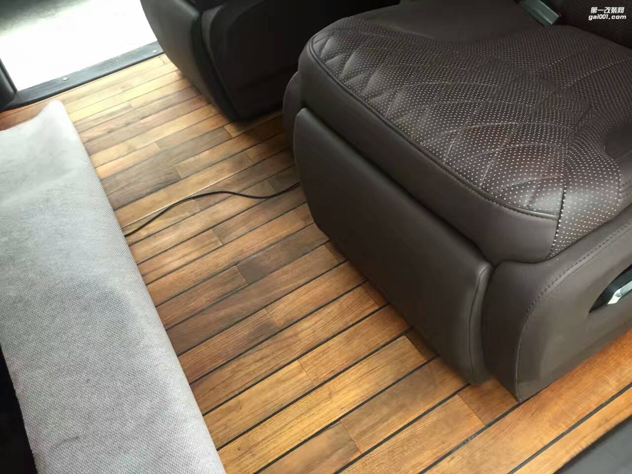 豐田塞納改裝