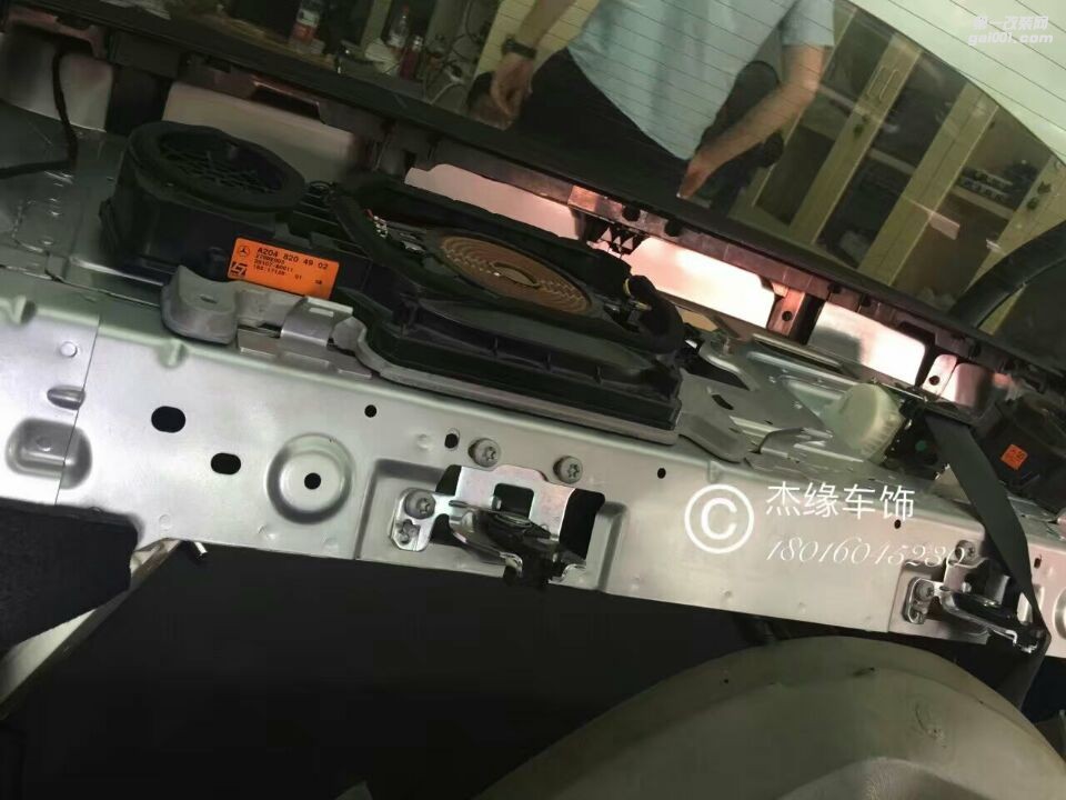 5/23上海杰缘奔驰改装奔驰W204C200原厂大屏DVD导航哈曼卡顿全车音响案例展示