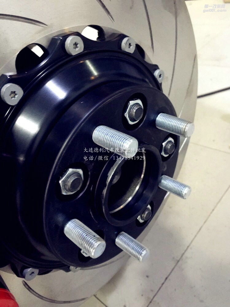路虎發(fā)現(xiàn)四改裝升級AP85系列鮑魚剎車
