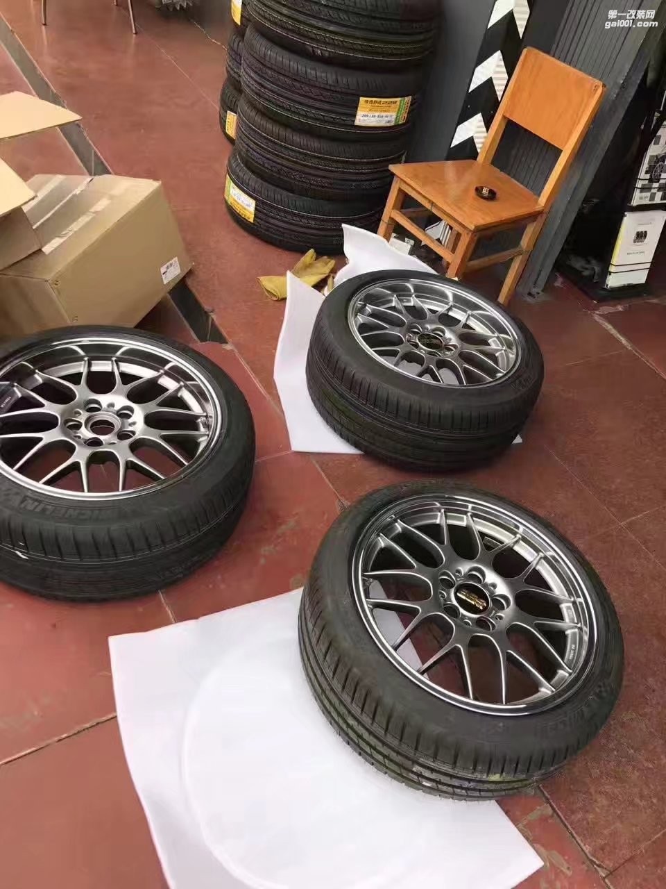 感謝昆明老友回圖   日本 BBS  RGR 18寸 上車。