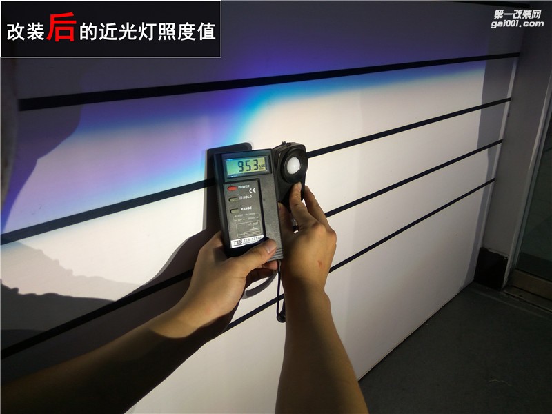 新鋒范升級高亮Q5雙光透鏡 天使眼改裝 效果翻3倍！——清風車影燈改