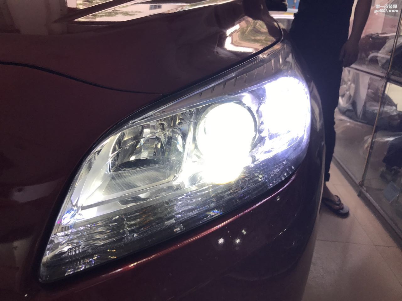 廣州改燈  廣州卡萊姆浦專業(yè)改燈店邁銳寶   改燈 車燈改裝升級：鍍膜5＋5雙光透鏡  氙氣燈套餐  冰藍惡魔眼