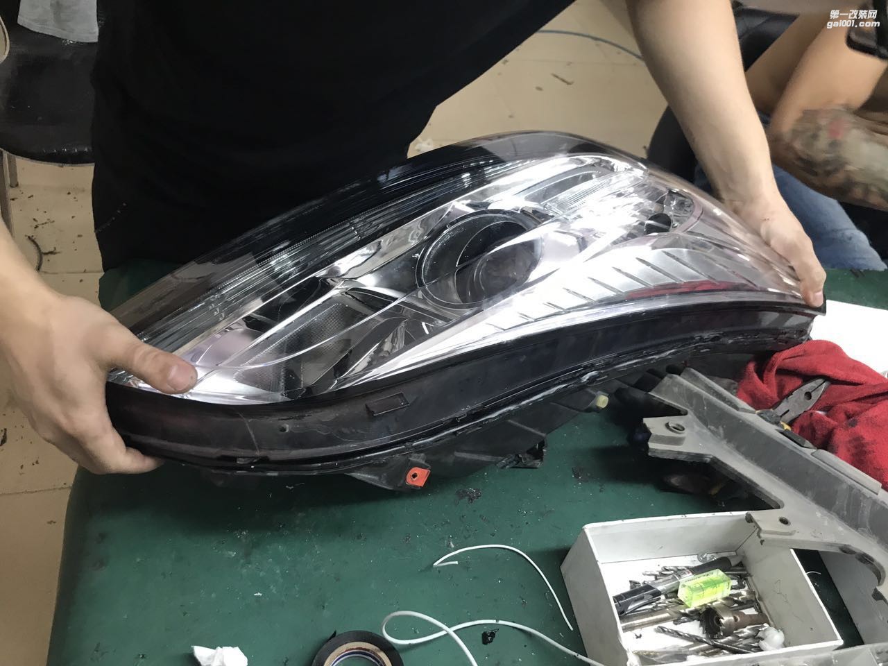廣州改燈  廣州卡萊姆浦專業(yè)改燈店邁銳寶   改燈 車燈改裝升級：鍍膜5＋5雙光透鏡  氙氣燈套餐  冰藍惡魔眼