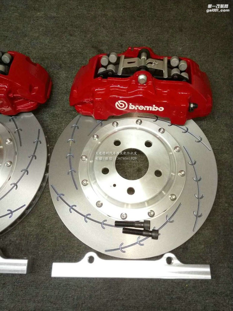 路虎攬勝極光 改裝brembo 前六活塞 配380剎車盤