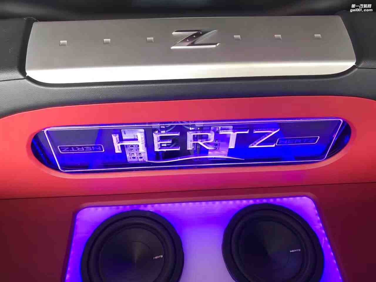 汕頭市星悅汽車音響升級(jí)中心-日產(chǎn)350Z跑車改裝汽車音響全車赫茲喇叭加赫茲功放赫茲音頻處理器升級(jí)大能隔音