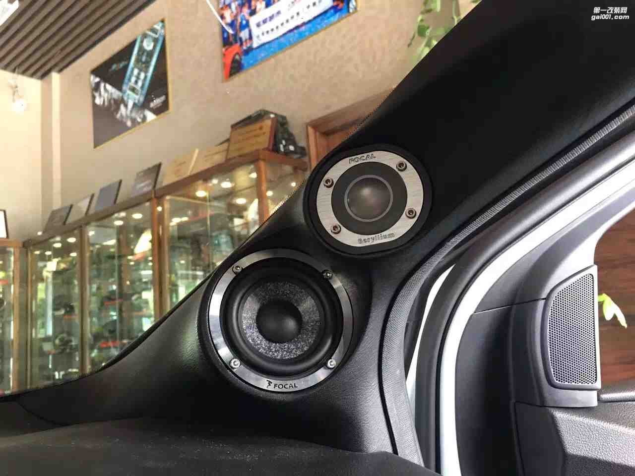 汕頭市星悅汽車音響升級中心?？怂筍T 4門大能隔音，勁浪no7三分頻主動，歐迪臣TH功放，BIT ONE處理器