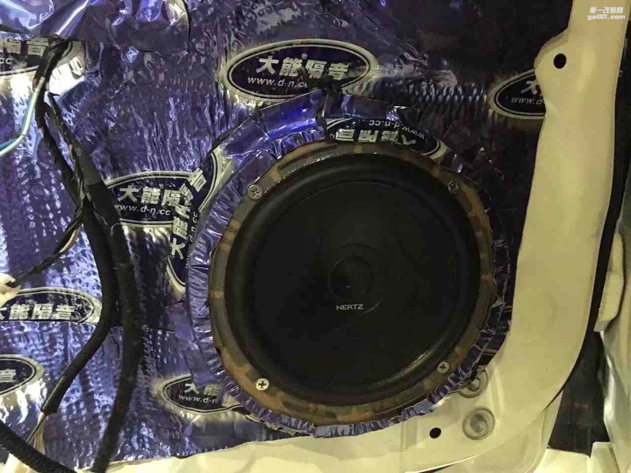 汕頭市星悅汽車音響升級中心豐田銳志升級隔音改裝意大利赫茲喇叭+燕飛利士同軸音響改裝