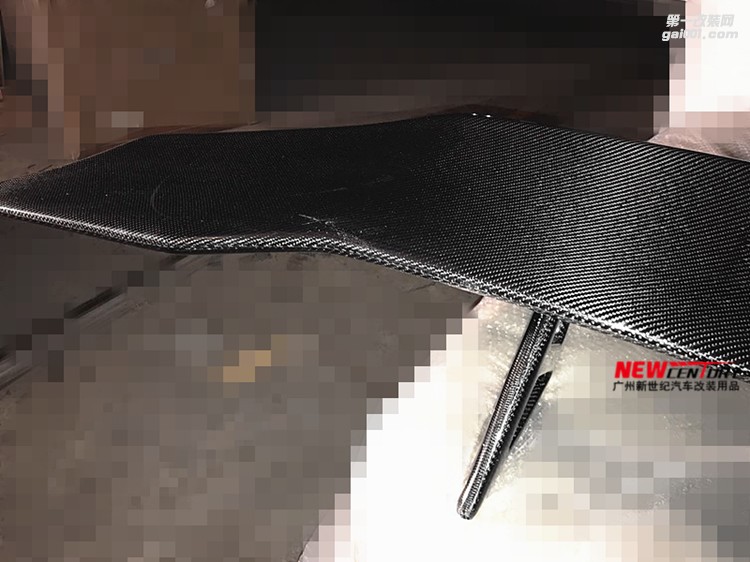 蘭博基尼LP700改裝DMC碳纖維尾翼 大牛LP720-4 750碳纖維底板支架