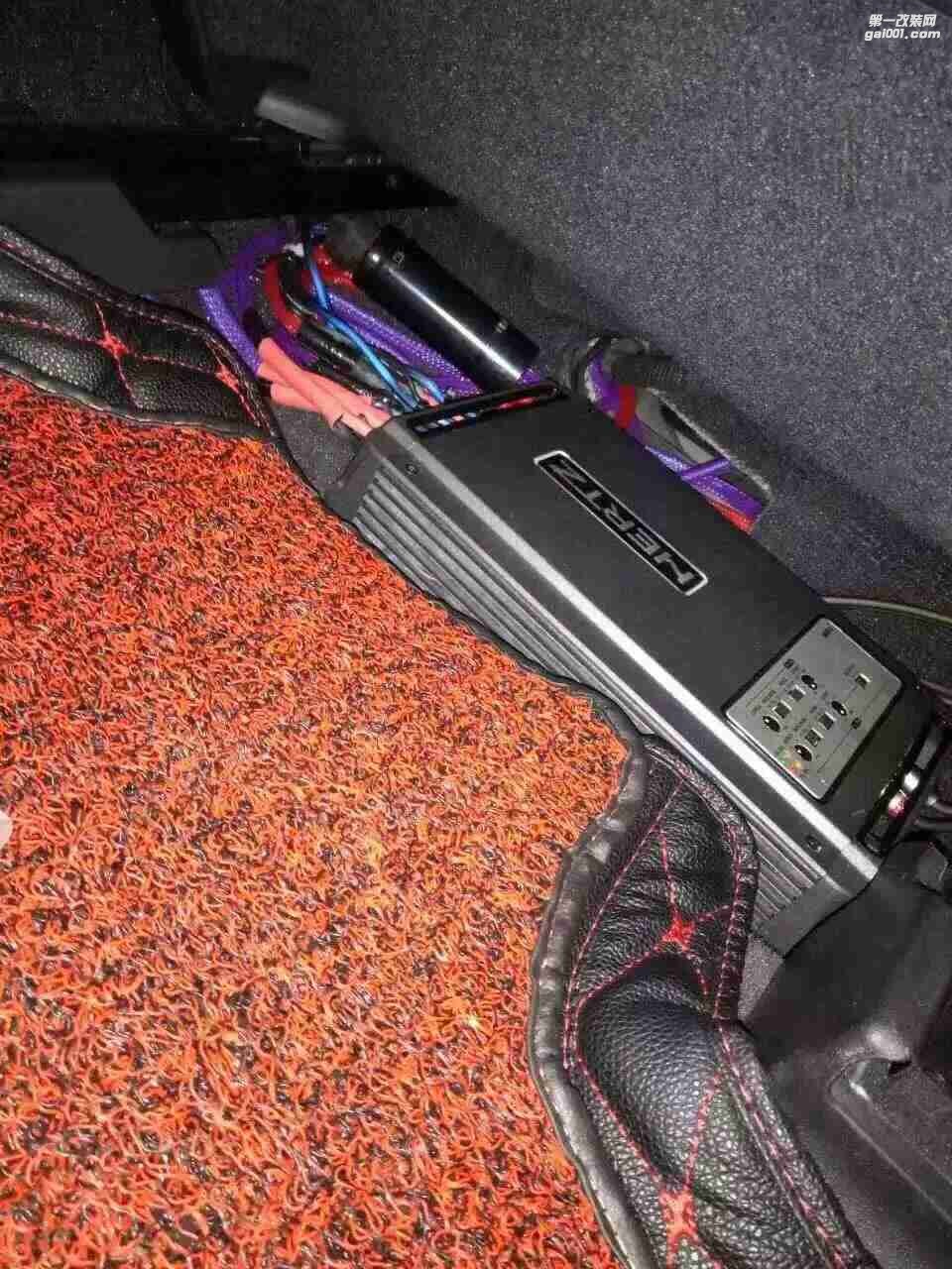 汕頭星悅汽車音響升級中心豐田銳志再次升級先鋒P99主機，意大利赫茲喇叭，功放，6個喜力士電容