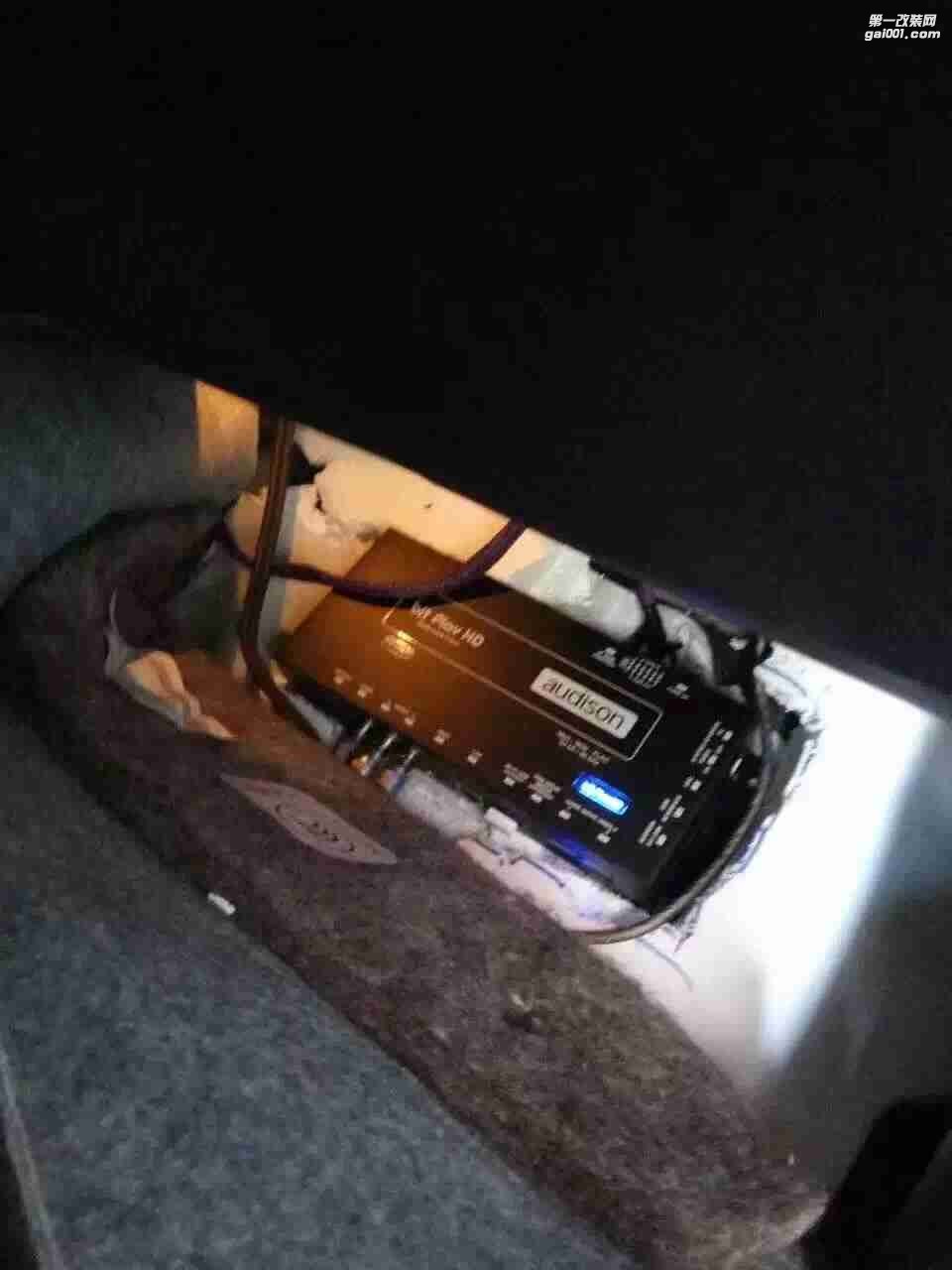 汕頭星悅汽車音響升級中心豐田銳志再次升級先鋒P99主機，意大利赫茲喇叭，功放，6個喜力士電容