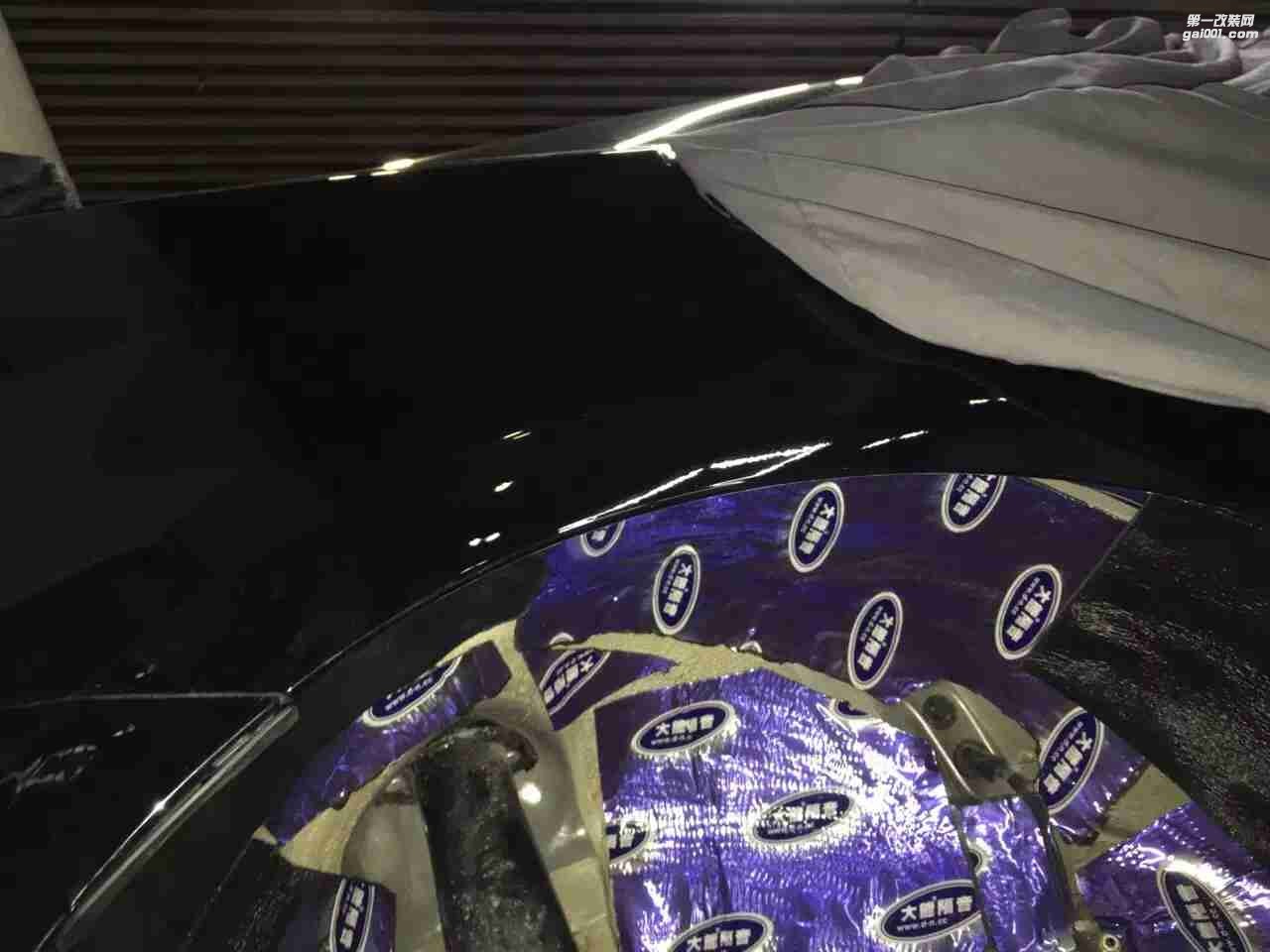 汕頭星悅汽車音響升級中心改裝豐田皇冠升級大能4門+后備箱+葉子隔音，做隔音找星悅汽車音響改裝為你打造豪華車