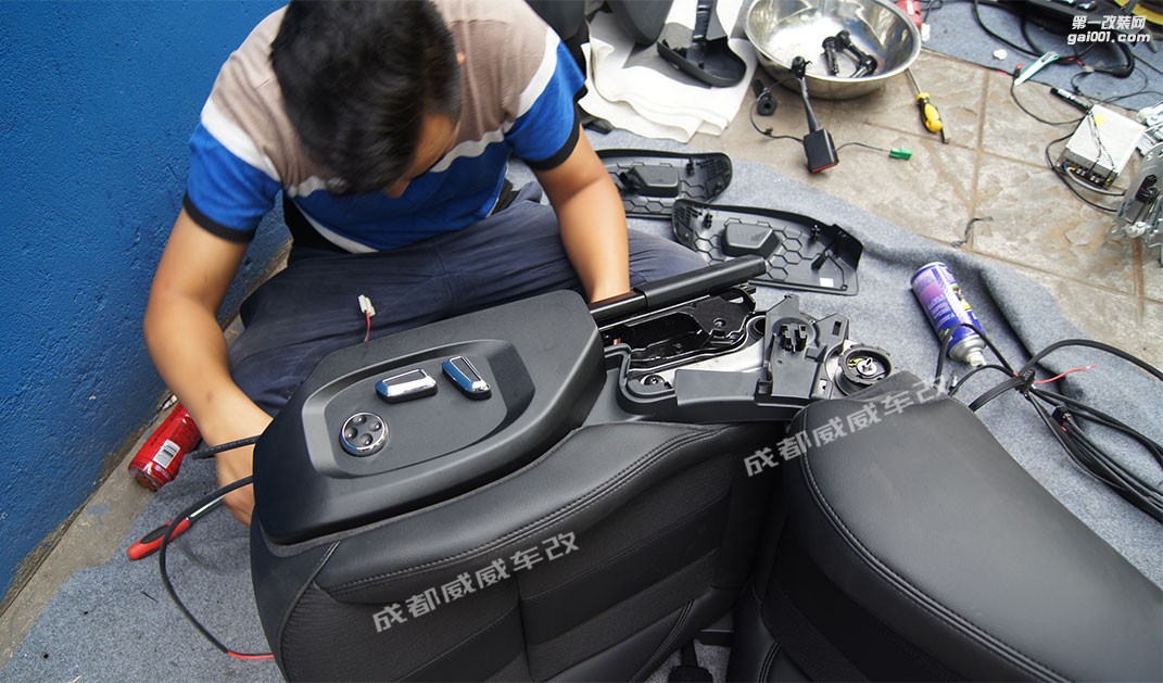 路虎正副駕駛電動(dòng)座椅改裝案例