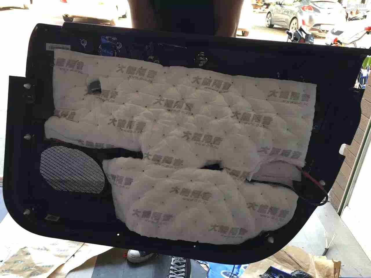 汕頭星悅汽車音響升級中心福特金牛座大能4門隔音，赫茲喇叭赫茲HDP4 功放，歐迪臣處理器，哈曼卡登電容